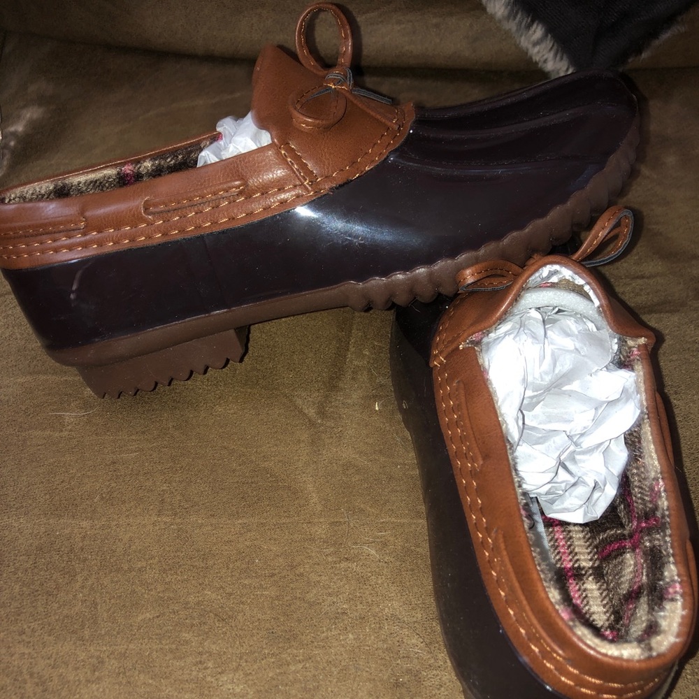 Comfy rain shoes